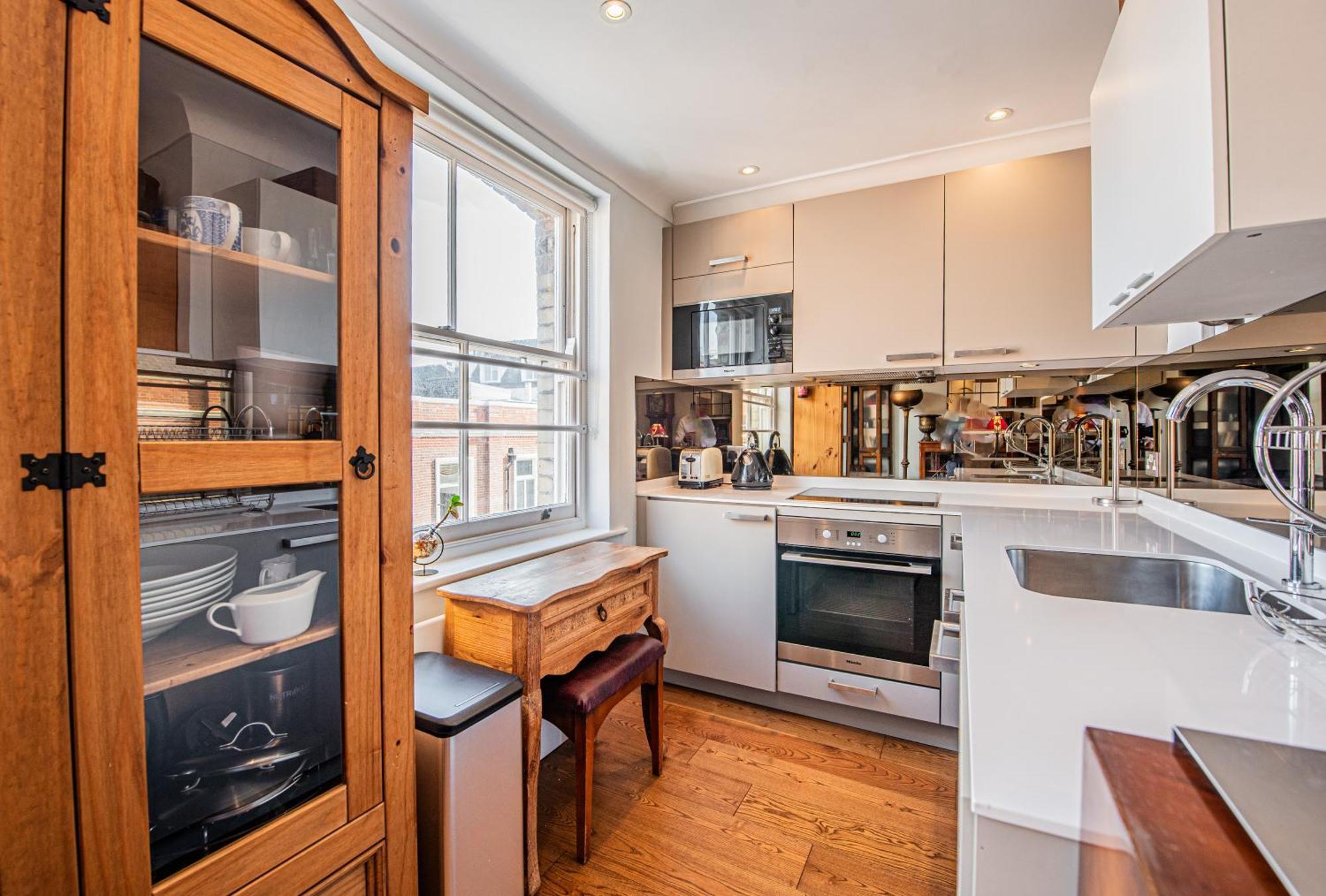 Stylish 1-Bed Flat In Soho - Prime Central לונדון מראה חיצוני תמונה